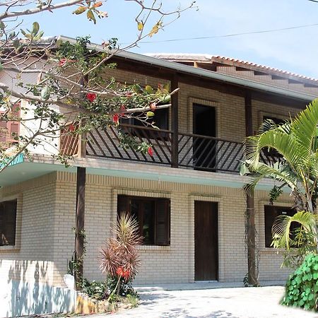ホテル Residencial Aracua ボンビーニャス エクステリア 写真