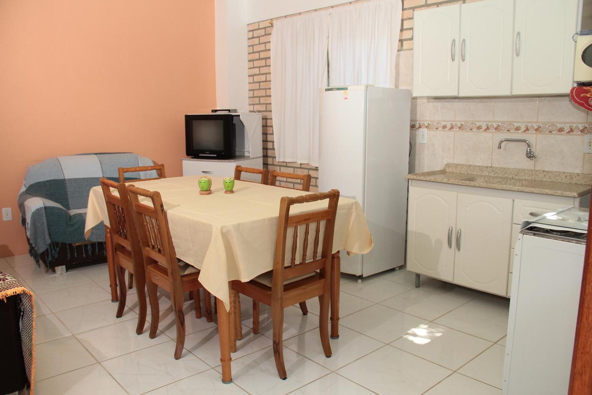 ホテル Residencial Aracua ボンビーニャス 部屋 写真