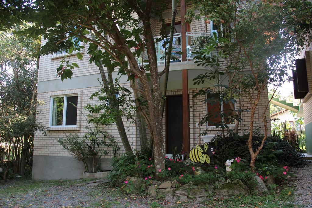 ホテル Residencial Aracua ボンビーニャス エクステリア 写真
