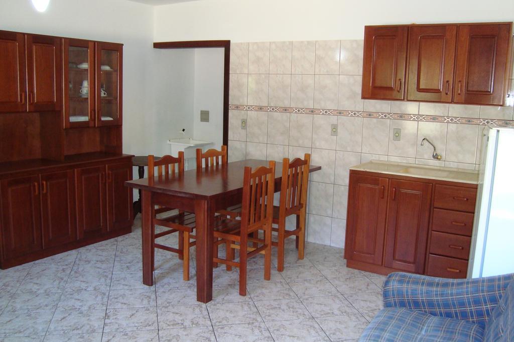 ホテル Residencial Aracua ボンビーニャス エクステリア 写真